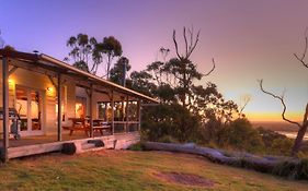 Island View Spa Cottage